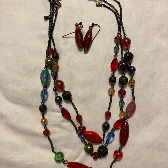 AVON Multi Strand Art Glass, Acrylic Beaded Necklace 16” 3” extender +earrings - Picture 6 of 12